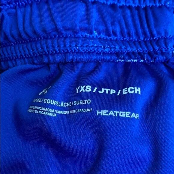 Boy’s Under Armour Heat Gear Shorts YXS Royal Blue - Picture 4 of 4